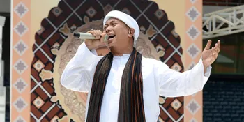 Di Kuburan, Opick Dapat Inspirasi Menulis Lagu