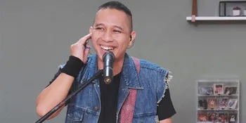 Di Rumah Aja Selama Masa Pandemi, Indra Prasta The Rain Bikin Kolam Ikan Besar