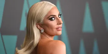 Diam-diam Lady Gaga Telah Daftarkan Bisnis Kosmetik, Bakal Saingi Fenty Beauty?