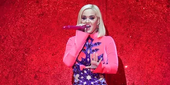 Dianggap Singgung Fans BTS, Katy Perry Ditinggal Penonton - Dapat 'Black Ocean'