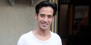 Diberi Kejutan Tengah Malam, Tarra Budiman Cium Mesra Pacarnya