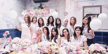 Diberi Surprise Bridal Shower Dari Sahabat, Anissa Aziza Terharu!