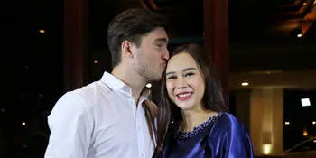 Diberitakan Cerai dari Eryck Amaral, Aura Kasih: Berita Yang Jelek Pasti Ke Gue