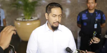 Diduga Sindir Hotman Paris, Sunan Kalijaga: Saya Nggak Cari Asisten Yang Cuma Modal Cantik dan Mau Dipeluk