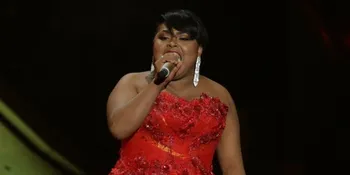 Didukung Fans Pakai Baju Adat di Indonesian Idol, Joan Malah Dikritik