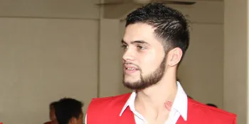 Diego Muhammad Ditinggal Umroh Nikita Willy