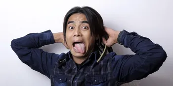 Digandrungi Wanita, Cobaan Terberat Charly Van Houten