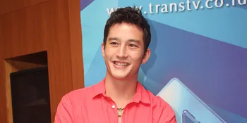 Digosipkan Dekati Farah Quinn, Mike Lewis Tertawa