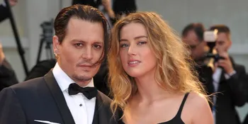 Digugat Cerai Amber Heard, Johnny Depp Mesra Dengan Wanita Lain
