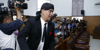 Dijenguk, Ahmad Dhani Bermanja-manja dengan Anaknya di Dalam Rutan Cipinang