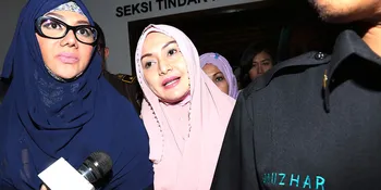 Dijenguk Keluarga, Eddies Adelia 'Pelit' Air Mata