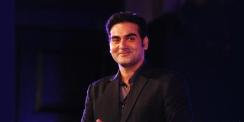 Dikabarkan Cerai, Arbaaz Khan Rayakan Ultah Wanita Ini di Dubai