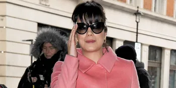 'Dikeroyok' One Direction, Lily Allen Masih Yang Terbaik