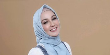 Dina Lorenza Tulis Puisi Tentang Perasaan yang Tak Terungkap, Kode Buat Ariel NOAH?