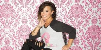 Diperban, Apa Yang Terjadi Dengan Tangan Demi Lovato?