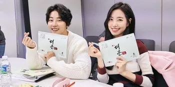 Dirumorkan Pacaran, Jin Se Yeon &#38; Yoon Shi Yoon Sempat Merasa Canggung