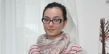 Disatroni Wartawan, Asmirandah Enggan Pulang ke Rumah Ortunya