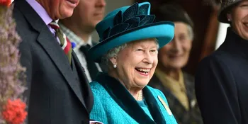 Disebut Marah Besar oleh Media Inggris, Ratu Elizabeth II Ternyata Restui Keputusan Pangeran Harry &#38; Meghan Markle