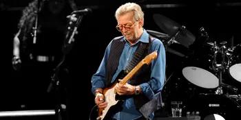 Disfungsi Saraf Membuat Eric Clapton Kesulitan Bermain Gitar
