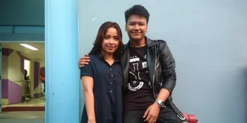 Ditemani Istri Syuting, Ilham Mantan Personil SMASH Grogi