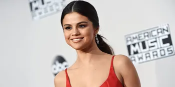 Ditinggal Justin Bieber Tunangan, Selena Gomez Punya Pacar Baru?