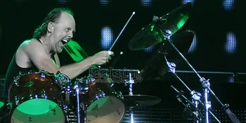 Ditinggal Lou Reed, Drummer Metallica Terpukul