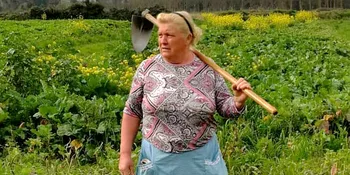 Donald Trump Punya Kembaran, dan Dia Adalah Seorang Perempuan Dari Spanyol!