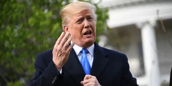 Donald Trump Tetap Beri Hadiah Pada Pangeran Harry - Meghan Markle Meski Tak Diundang