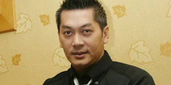 Donny Kesuma Mesra Dengan Wanitanya di Twitter?