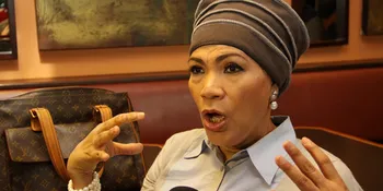 Dorce Gamalama: Pernikahan Saya, Karangan Dinky Saja