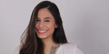 Dua Barang Ini Wajib Ada Saat Valerie Thomas Syuting