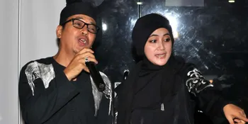 Duet Pipik - Uje Hiasi Film 'HAJI BACKPACKER'