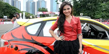 [FOTO] Duh, Lirikan Ariel Tatum Ini Bisa Bikin Kamu Gagal Fokus