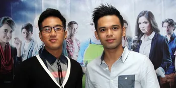Duo Arka Nyanyi Bareng Anak Anak Korban Banjir