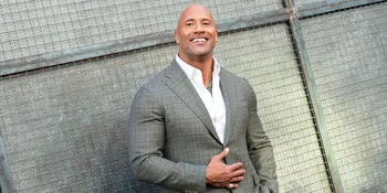 Dwayne 'The Rock' Johnson Resmi Nikahi Sang Kekasih Setelah 13 Tahun Pacaran