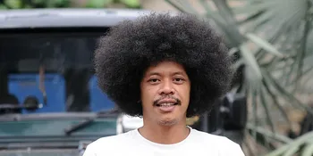 Eddy Brokoli Siap Botak Demi Penderita Kanker?