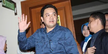 EDH Dendam Lihat Farhat Abbas Dekati Regina