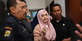 Edies Adelia Resmi Ditahan