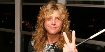 Eks Drummer Guns N Roses Ingin Reuni Dengan Axl Rose