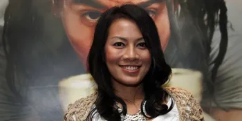 [Eksklusif] Cerita Dee Saat Lepas Hak Adaptasi 'SUPERNOVA'