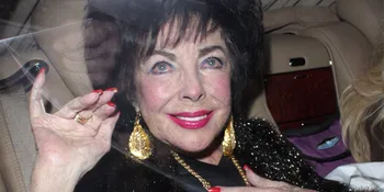 Elizabeth Taylor Sabet Gelar Mendiang Selebritis Terkaya!