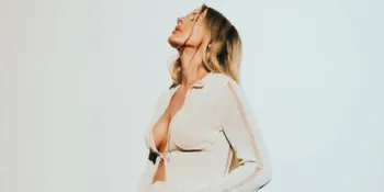 Ellie Goulding Rilis Single yang Berjudul LET IT DIE