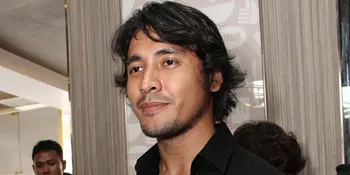 Ello: Soal Penampilan, Rambut Berbicara