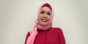 Elly Sugigi Tak Malu Jika Harus Balik Jualan Sayur Lagi