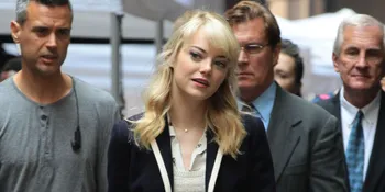 Emma Stone Pukau Publik di Premiere 'SPIDER-MAN 2' Roma