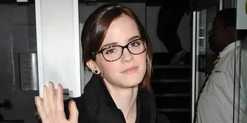 Emma Watson Sering Disangka Anak 12 Tahun!