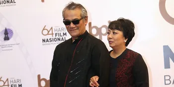 Enam Bulan Tio Pakusadewo Setia Temani Istri Kemo di Singapura