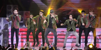 Eross, Thomas dan Jubing Akustikan di Konser Smash