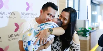 Eza Gionino dan Istri Ungkap Arti Nama Anak Ketiganya