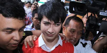 Eza Gionino Didukung Mantan Pacar di Sidang Perdana